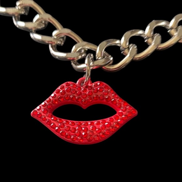 NWT-BETSEY JOHNSON-WOMENS SILVER AND PINK CHAIN BELT WITH CHARMS-SIZE M/L - Picture 10 of 15